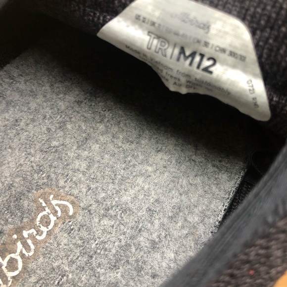 Allbirds Limited Edition Tree Runners Black Gold - Picture 9 of 9